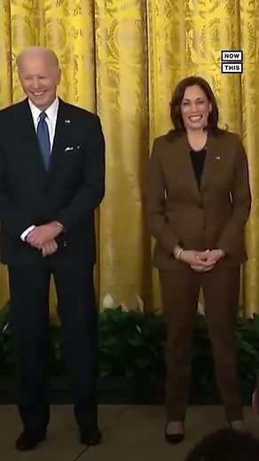 Obama Cracks Jokes During White House Visit After 5+ Years #Shorts