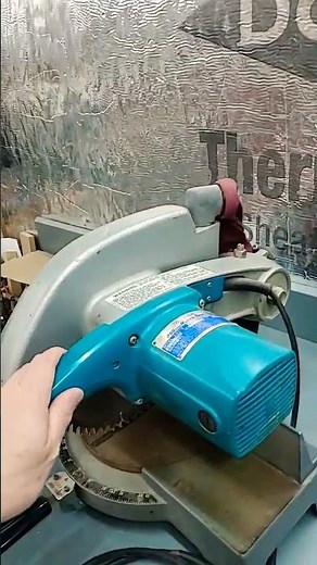 How to Unlock a Miter Saw