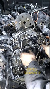 Removing the timing chain in a hard to reach place #engine #mechanic # | Motor SPORT