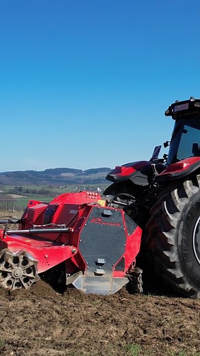 10K views · 122 reactions | Roots, stumps, and 60 cm wood 蝹 The 헢혅 헥ퟴퟬퟬ헺 rotavator grinds down 40 cm (15.7 in) deep, works the land to perfection, and leaves it primed for new growth  Client: Landwirtschaftliches Lohnunternehmen Carsten Schulte 欄 Credits: Agrarfotossauerland  #Prinoth #OxR800m #prinothvegetationmanagement | Prinoth Vegetation Management | Facebook