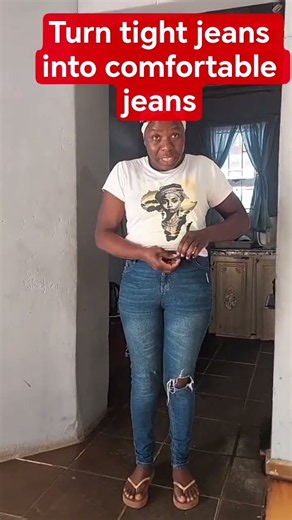 How to Make Tight Jeans More Comfortable Using an Elastic Band