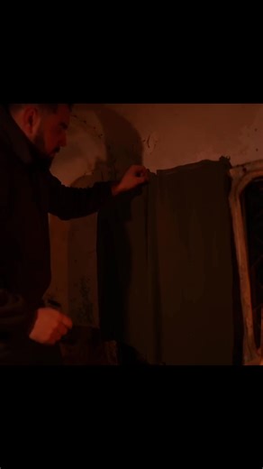 Capturing the spirit of Chris McCandless, but building it to last. 🌿 A wilderness sanctuary forged from steel, rust, and a whole lot of glass. #supertramp #sko-045 #wildernessculture | Healthy Nature Life