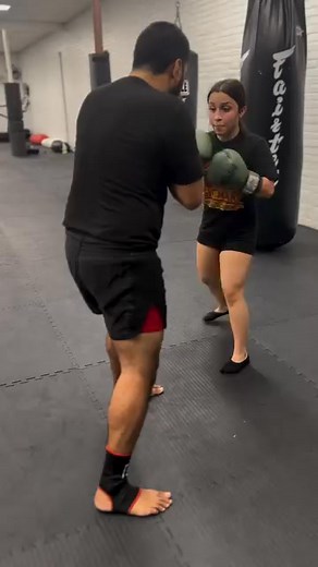 24K views · 686 reactions | Developing Power in the Lead Hook | The nightmare KB | Facebook