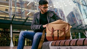 Fstoppers Reviews the Billingham Eventer Camera Shoulder Bag | Fstoppers