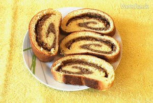 Kysnutý orechový závin (orechovník) - vegan (videorecept)