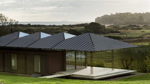 This Ingenious British Home Appears to Float Above Surrounding Meadows