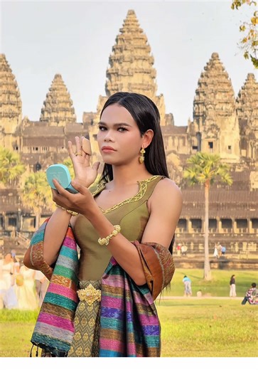 Explore Cambodia's Angkor Wat Traditional Customs