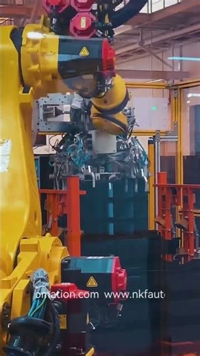 Our linear rail with cover with #Fanuc #robots and #3Dvision for automated #handling applications