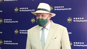 13 reactions | 「皇帝金」同主馬后「勝威旺」曾捧2003年香港打比，馬主蔡惠宏同希斯18年後攜手重入凱旋門 #賽馬GPS #超班馬簿 #winplayfun #賽馬 | 超班馬簿 HK Racing Post | Facebook