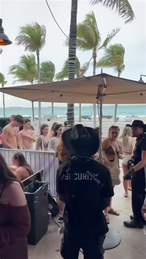 See the line? Yeah… that’s Cafe Ibiza during Spring Break. #springbreak #cafeibiza #fortlauderdale #springbreakvibes #placetobe #springbreak2026 #partyspot