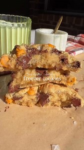 Freezer cookies This is my favorite way to make cookies! Freeze them and anytime you’re craving a sweet treat remove one from the oven and enjoy! Try it and tag me! d’EATS -1 cup brown unsalted butter -3/4 cup light brown sugar -3/4 cup granulated sugar -2 large eggs -1 tsp vanilla -2 1/2 cups all purpose flour -1 & 1/2 tap baking soda -1/2 salt -1 cup chocolate chips -1/2 cup toffee chips (optional) How to: In a large bowl or stand mixer, mix your butter, brown sugar and granulated sugar until 