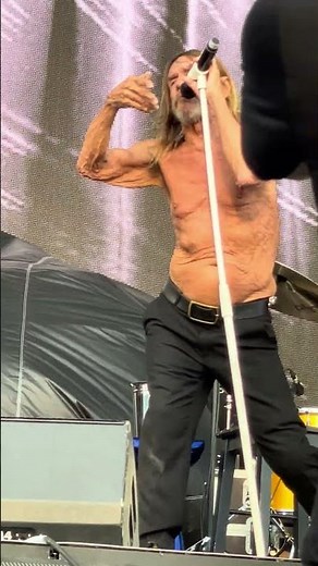 👕🎸 Red Hot Chili Peppers ft. Iggy Pop takes euphoria to another level #RHCP #iggyPop