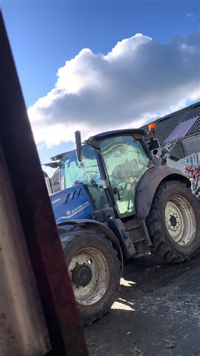 Bit of mixing@Sam McKay @Tom mcburney #slurry #newholland #farming #agri #nc