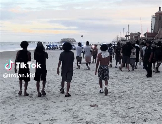 Spring Breakers Clear Out as Police Vehicles Line Daytona Beach