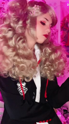 Ann Takamaki Cosplay from Persona 5 - Gaming PS4