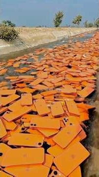 Naher Me iphone 17 promax 🤣 #foryou #funny #vfxmahjabeen #comedyfilms #comedy #befunnynow