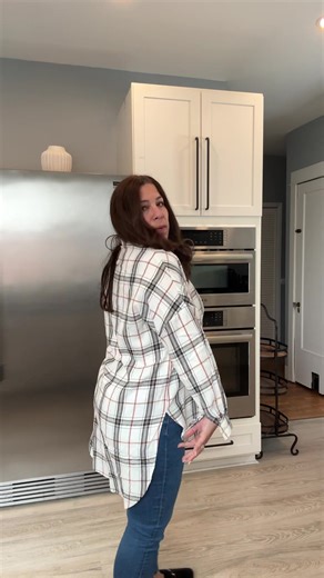 The perfect oversized flannel! & great for layering too! @Asvivid #womenover40 #over40fashion #flannel #flannelseason #ootdover40