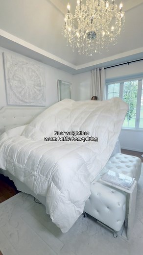 18K views · 94 reactions | Amazing white goose down comforter 懶 lightweight and so soft and fluffy! Perfect for those cozy fall nights. See link in comment below ⬇️ #harborhouse #whitegoosedown #downcomforter #bedroomdesign #cozyhome #bedding #bedroom | Gilla Leigh Home Designs | Facebook