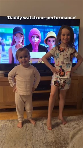 Leigh Welsh on Instagram: "This went on for about 45mins on repeat 😅🤣 I posted a little clip on my stories last night and you all seemed to love it, with so many requests to put on my grid so it doesn’t disappear… here you go 🥰 #dadlife #kidsdance #funnykids"