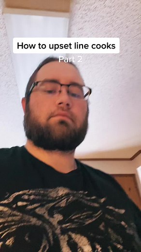 #fyp #foryou #fypシ #tiktok #linecooklife #foryoupage #serviceindustry #foodtiktok #funny #comedy #angrycook #linecook