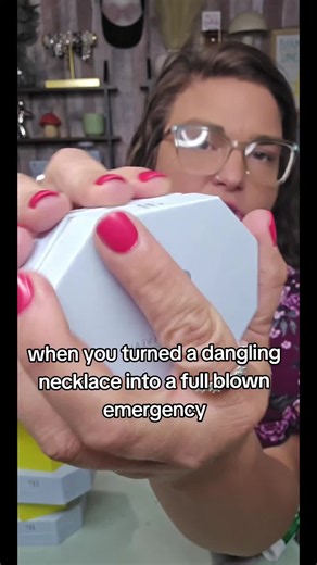 Dangling Necklace Emergency on TikTok Live