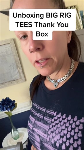 Love this Thank You Box from @BRT LIVE check out the page for ordering details #fyp #thankyou #brt #unboxing #thankatrucker #holidaybox #truckertok