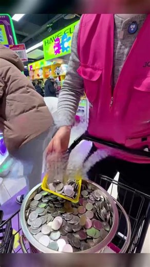 谁懂啊！66.6=500币，随便抓随便玩，快乐一整天，赶紧冲！#游戏币福利 #66.6畅玩一整天 #抓娃娃自由 #电玩城爆款 #快乐很便宜