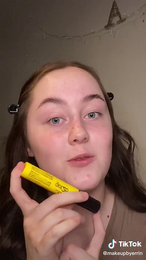 Using Got2B Glued Eyebrow Gel for Long-lasting Brows