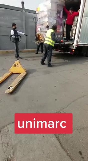 Efficient Pallet Unloading Techniques in Warehouse Settings