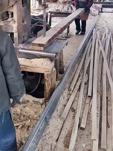 Wood sliver cutting process- Good tools and machinery make work easy | Roland Kozár