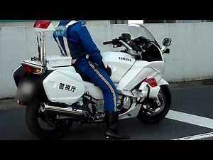 噂の最新白バイFJR1300P 気になる新型赤色灯にクローズアップ!!　Latest Tokyo police motorcycle YAMAHA FJR1300P