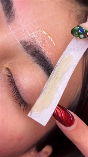 𝐷𝐹𝑊 𝐵𝑟𝑜𝑤 𝐴𝑟𝑡𝑖𝑠𝑡 💖 on Instagram: "Starting off the year strong ⭐️ #brows #browlamination #browshaping #browartist #dfwlashlift #lashlift #browtint #browwax #dfwbrows #dfwbrowartist #dfwbrowlamination #fortworthbrows #fortworthbrowwax #dfwmicroshading #ombrebrows #fortworthmicroshading #pmu #pmubrows #dfwpowderbrows #fortworthpowderbrows #lipblushing #dfwlipblushing #lipblushingtattoo #lipblushtattoo #explorepage"