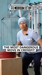 ☠️ DANGER: Box Jumps ⚠️ I saw more box jump accidents during my years of CrossFit than I can count. But what I learned is that most of these injuries and mishaps came from jumping off the box. Why? Jumping down causes major impact to your joints. As your body fatigues, you’re more and more likely to mis-step or brace incorrectly. Do yourself a favor and stay in control and STEP off the box, especially as you begin to fatigue. 🤕 #functionalbodybuilding #boxjumps #boxjumpinjury #crossfitinjury #d