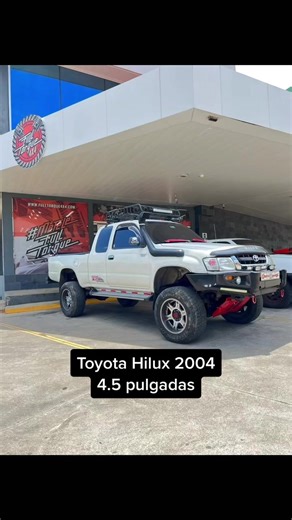Toyota Hilux 2004 sí quedó con TORQUE con su lift kit de 4.5