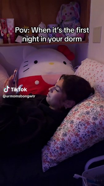 At least my beds comfy 🫠 #fyp #parati | dorm