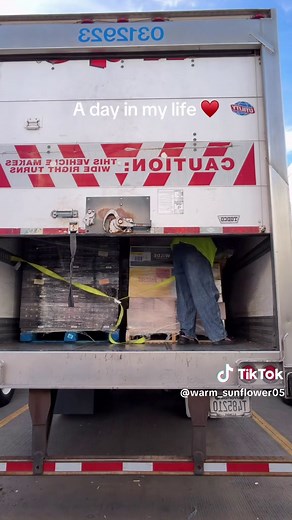 2025 ♥️ #trending #tiktok #viral #truckinglife #truckdriver