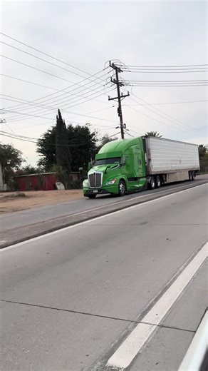 Exploring Kenworth Trailers with Chilos Trucking LLC