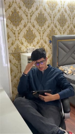 Bhavya Bajaj | Travel & Food Content Creator on Instagram: "Apply for kiwi card now! link is in the bio Stop leaving money on the table! 💰 I've finally cracked the code to getting real rewards on every single one of my daily UPI payments with the credit card issues on Kiwi. It's the ultimate financial hack! Here's why you should recognize this deal: * 5% Cashback: Get up to 5% Cashback on UPI transactions. * Cashback to Bank: The rewards go direct to your bank account, not some points system! *