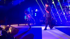 Ara Malikian is one of the most important violinists in the world. From Bach to Led Zeppelin travelling through the most important venues in the world presenting their new tour "Royal Garage World Tour". | Ara Malikian