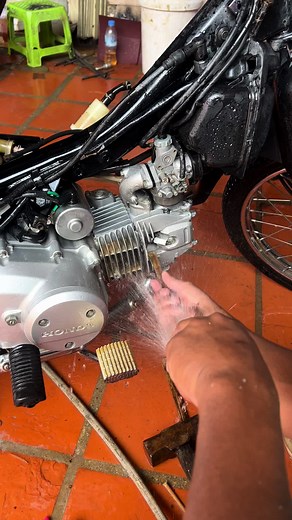 Effective Motorcycle Engine Cleaning Techniques