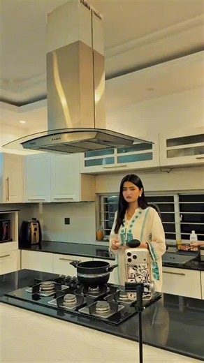 Who Is Beautiful? Hira Faisal Sistroloygy Viral TikTok Question