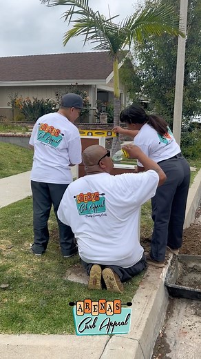 The Arenas Crew in action🧡 #curbpainting #arenascurbappeal #curbpainters #curbpaintingcrew #addressnumbers #familbusiness #mailbox #mailboxinstallation #mailboss #family #cocacola | Arenas Curb Appeal