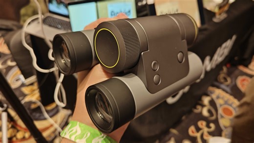Cambi's C1 Smart Binoculars Are the First CES Product That's Excited Me in Years