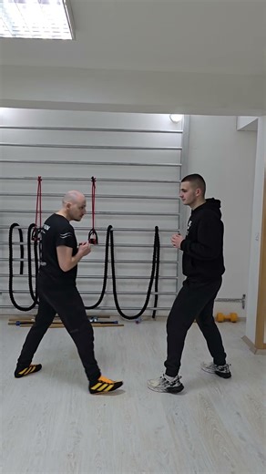 Винг Чун Одбрана од Кружни Напади