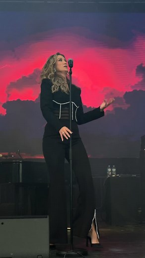 Electric Storm from the birthday show in Hobart!! Love this one in the set and how it’s taken on a life of its own the past couple of years. Can’t wait to share the rest of this show what an incredible crowd you were ❤️‍🔥💖💗💞💓 | Delta Goodrem