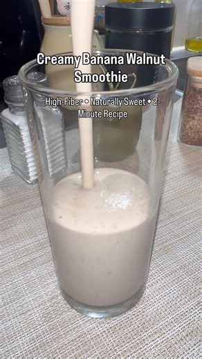 2-minute Creamy Banana Walnut Smoothie