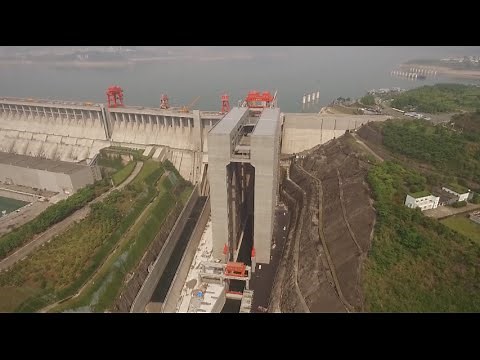 World's Largest Ship Elevator Opens at Three Gorges Dam in Central China