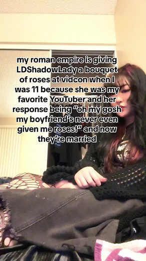 Giving LDShadowLady Roses at VidCon - Heartwarming Story