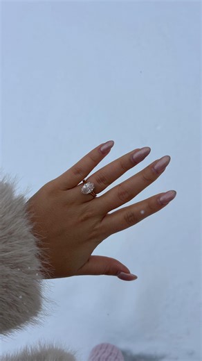 spencer e barbosa✨🦋💕🧸 on Instagram: "sorry bestie I should’ve held your hand while I said this🫣🫣🫂🫂 #girls #trend #advice"