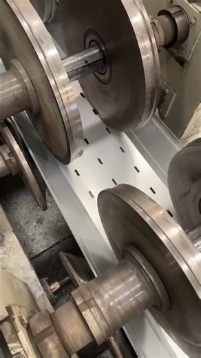 Observe the formation process of cable trays directly.